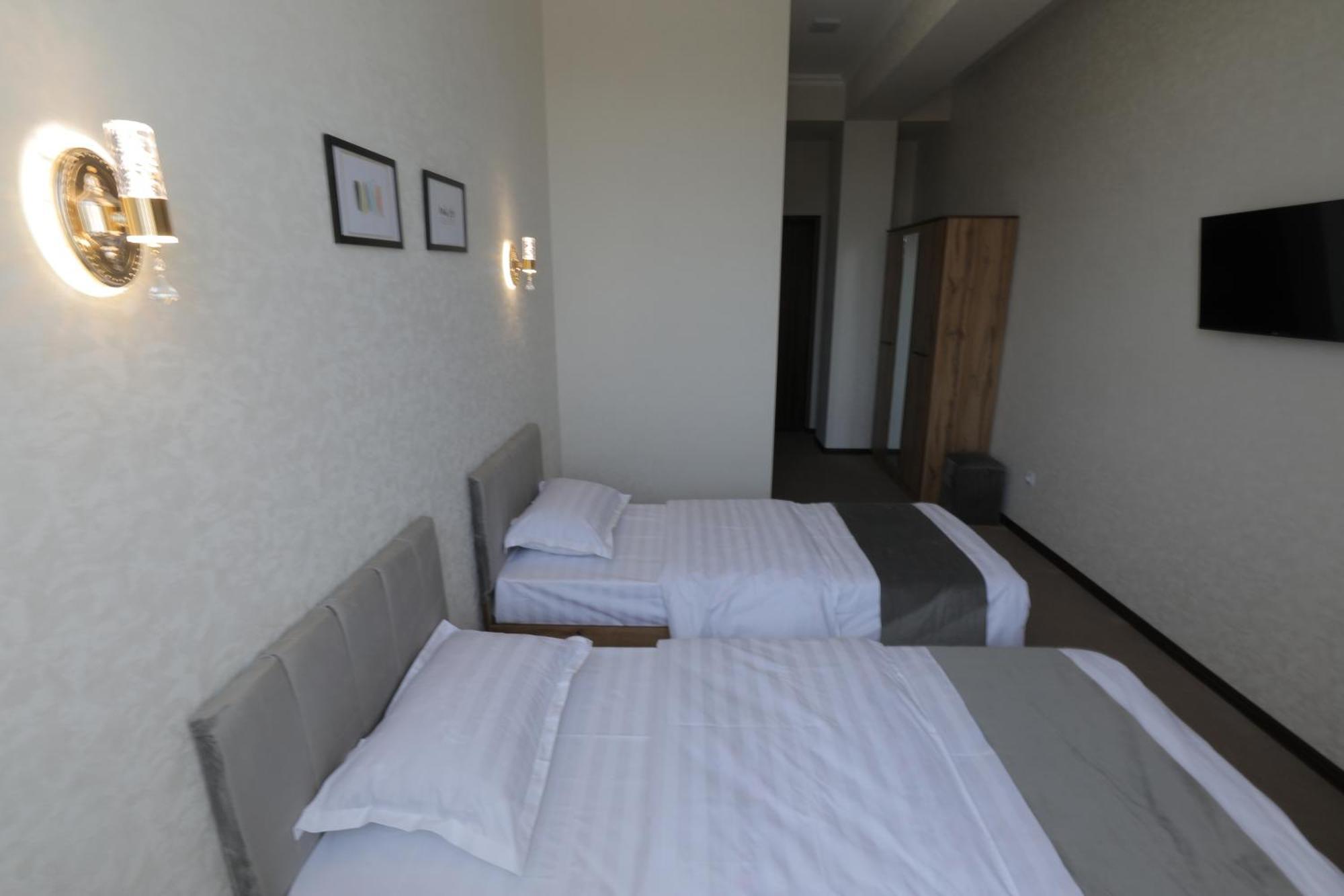 Resident Hotel Tashkent Exterior foto
